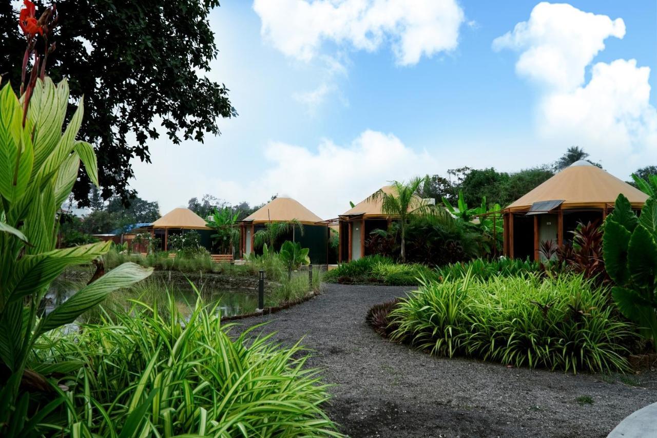 Shanti Resorts Valsad Exterior foto