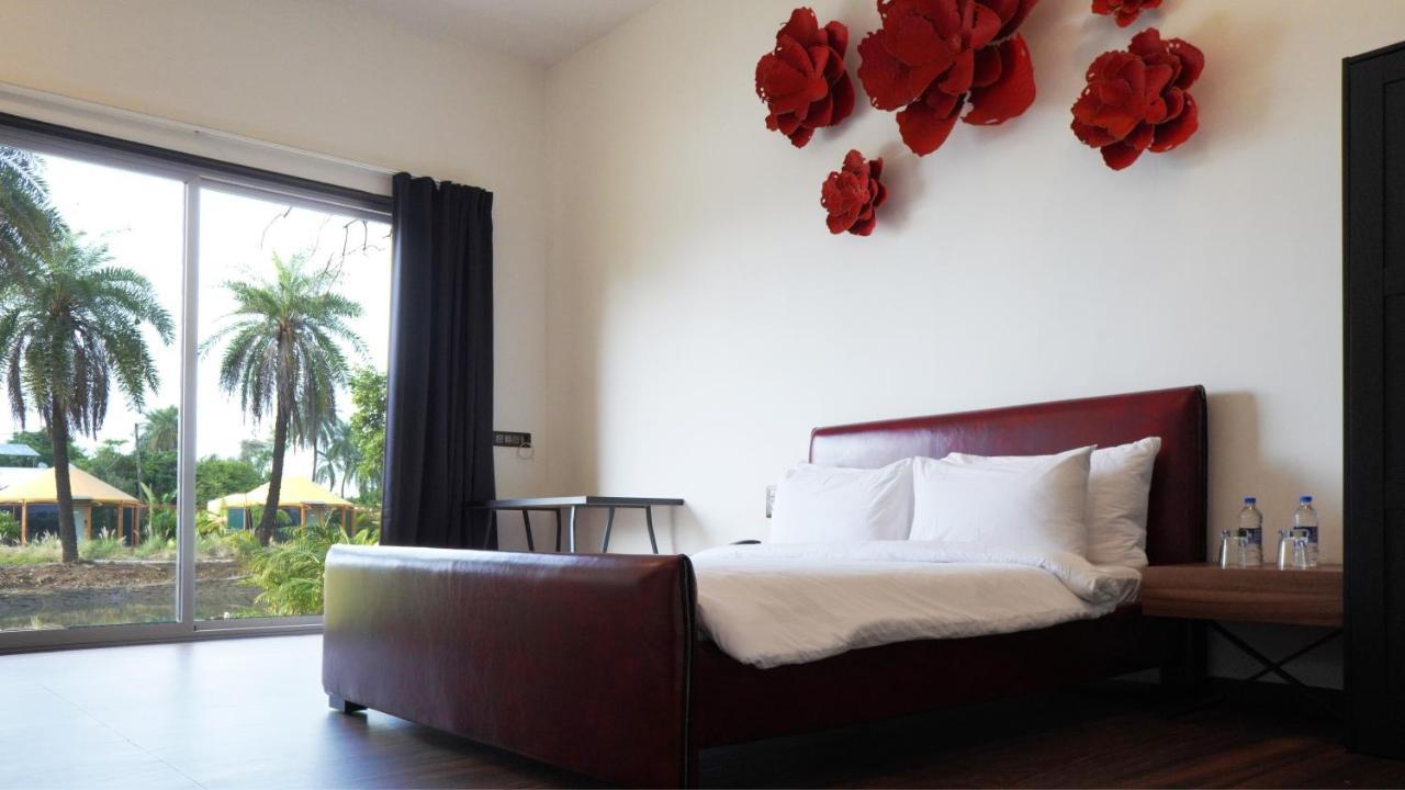 Shanti Resorts Valsad Exterior foto